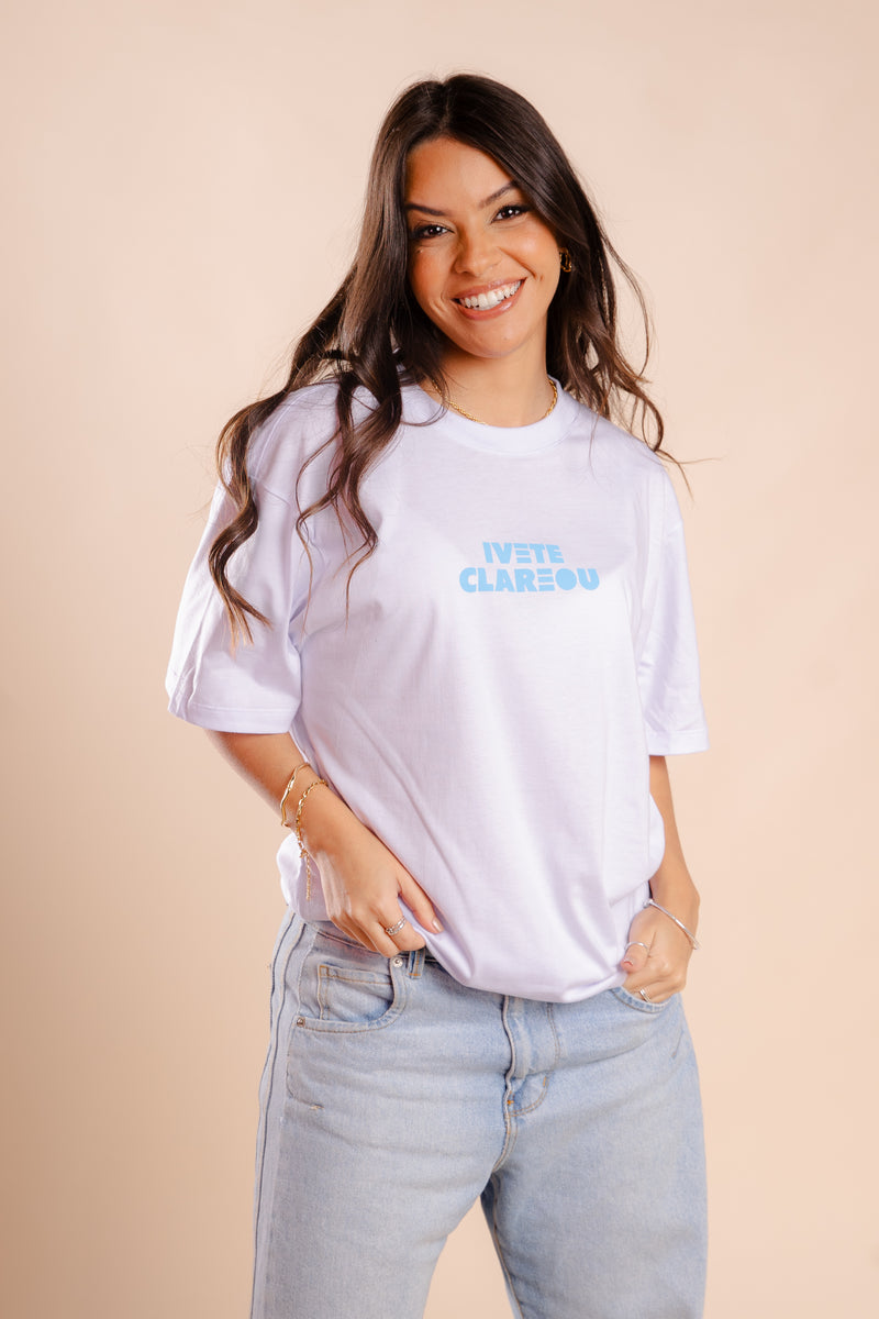 T-SHIRT EU CANTO, EU SAMBO, EU TÔ FELIZ – BRANCA